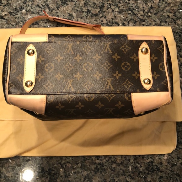 Louis Vuitton Retiro PM monogram - Picture 7 of 8